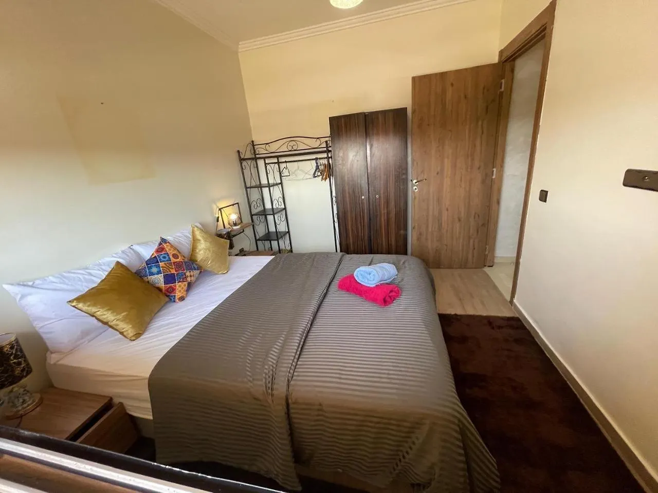 Appartement Bien Equipe Марракеш